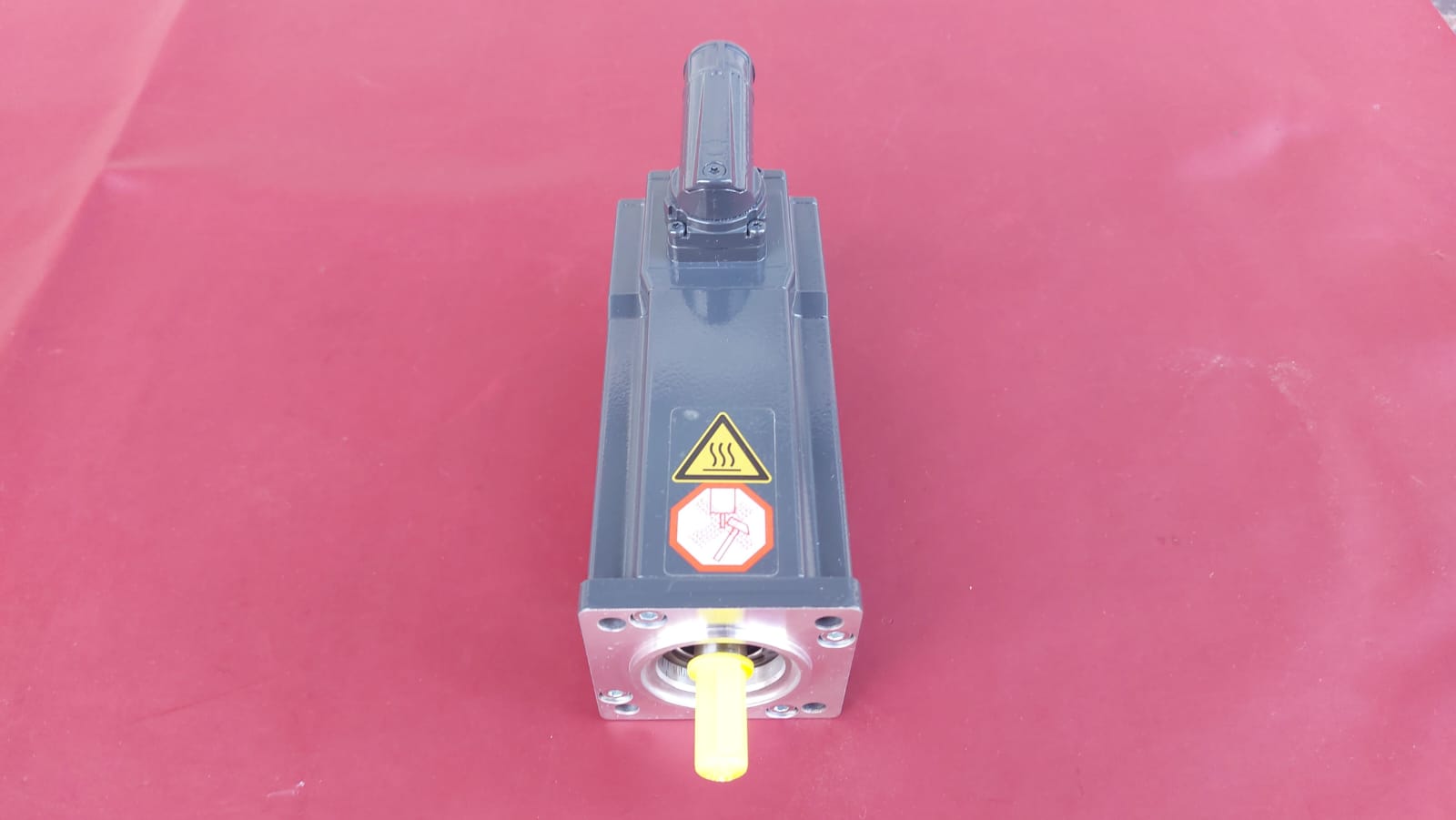 BECKHOFF AM8122-1F20-0000 AM81221F200000 AM8122 1F20 0000